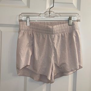 Athleta printed hustle 3” short size XS